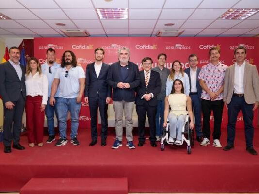 Grison, surrealismo, apellidos impronunciables… Un pequeño toque de humor para tus próximas campañas