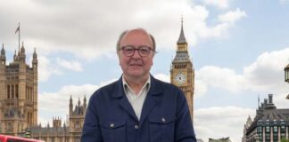 Un plan de crisis para Buckingham Palace por el polémico libro del hermano de Diana de Gales